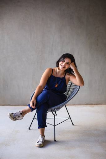 Carol Resende é diretora, atriz e fotógrafa - Retratos coorporativos em Brasília