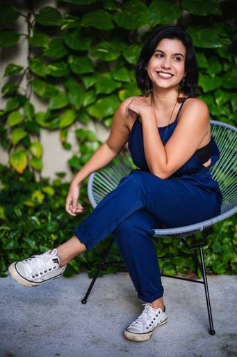 Carol Resende é diretora, atriz e fotógrafa - Retratos coorporativos em Brasília