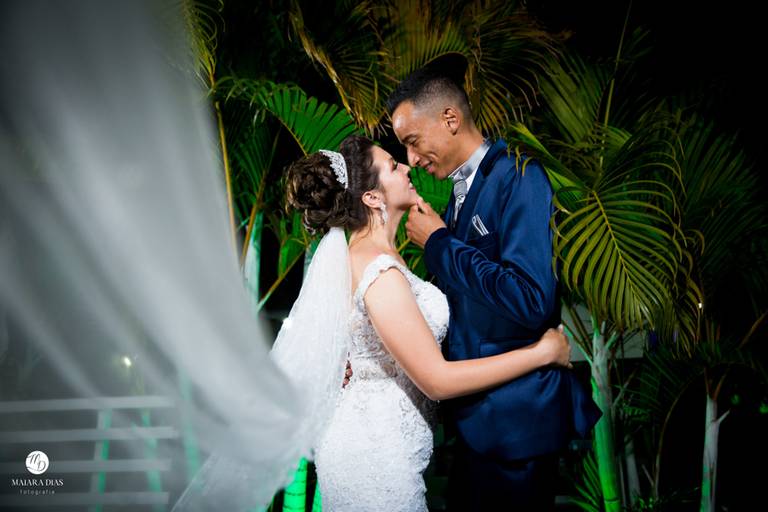 FOTOS DE CASAMENTO AO AR LIVRE NA IGREJA DE DIA DE NOITE FOTOGRAFIA MAIARA DIAS  CAMPINAS SP