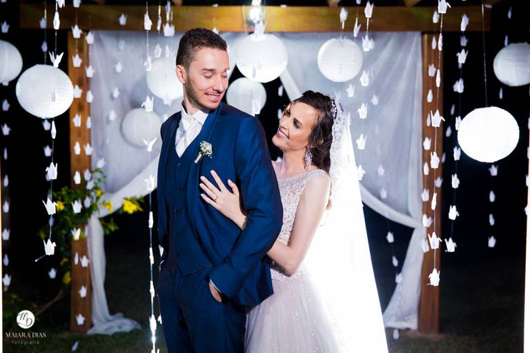FOTOS DE CASAMENTO AO AR LIVRE NA IGREJA DE DIA DE NOITE FOTOGRAFIA MAIARA DIAS  CAMPINAS SP