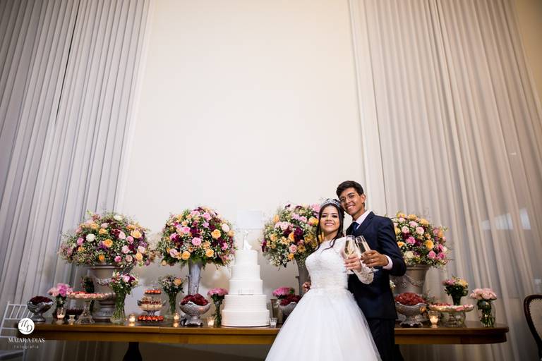 FOTOS DE CASAMENTO AO AR LIVRE NA IGREJA DE DIA DE NOITE FOTOGRAFIA MAIARA DIAS  CAMPINAS SP