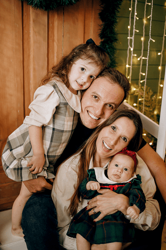 cenario de natal, casa do papai noel, moto elétrica, estídio fotografico em jau, fotografia infantil, bauru, dois córregos, fotos de natal, familia, 