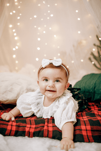 cenario de natal, casa do papai noel, moto elétrica, estídio fotografico em jau, fotografia infantil, bauru, dois córregos, fotos de natal, familia, 