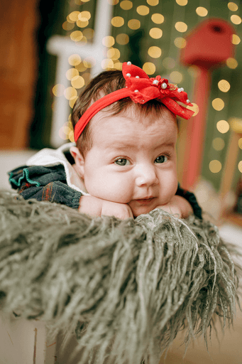 cenario de natal, casa do papai noel, moto elétrica, estídio fotografico em jau, fotografia infantil, bauru, dois córregos, fotos de natal, familia, 