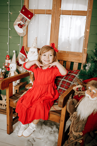 cenario de natal, casa do papai noel, moto elétrica, estídio fotografico em jau, fotografia infantil, bauru, dois córregos, fotos de natal, familia, 