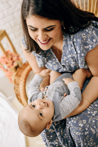 sessao forografica dia das maes, ensaio dia das maes, dia das maes, estudio fotografico em bauru, estudio em jau, foto de dia das maes, presente dia das maes