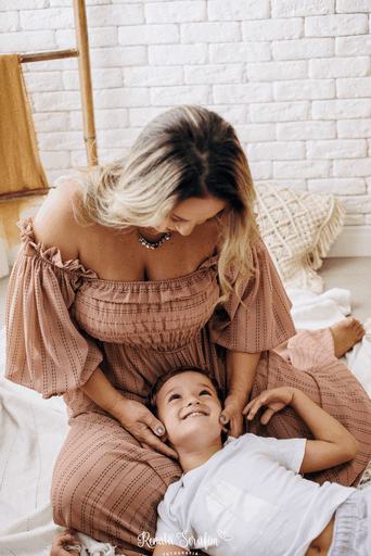 sessao forografica dia das maes, ensaio dia das maes, dia das maes, estudio fotografico em bauru, estudio em jau, foto de dia das maes, presente dia das maes