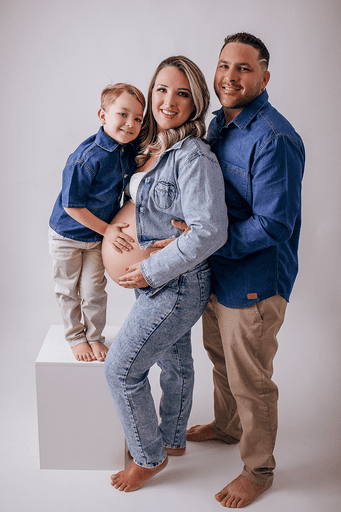 fotografia gestante estudio. estudio fotografico em jau, foto jau, gravida jau, gravida bauru, fotografia de gravida bauru, estudio fotografico jau e regiao, ensaio gestante, fotos em familia, gravida bauru, 