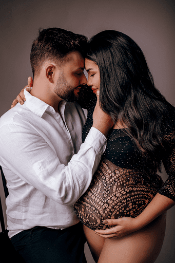 fotografia gestante estudio. estudio fotografico em jau, foto jau, gravida jau, gravida bauru, fotografia de gravida bauru, estudio fotografico jau e regiao, ensaio gestante, fotos em familia, gravida bauru, 