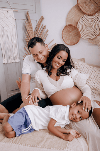 fotografia gestante estudio. estudio fotografico em jau, foto jau, gravida jau, gravida bauru, fotografia de gravida bauru, estudio fotografico jau e regiao, ensaio gestante, fotos em familia, gravida bauru, 