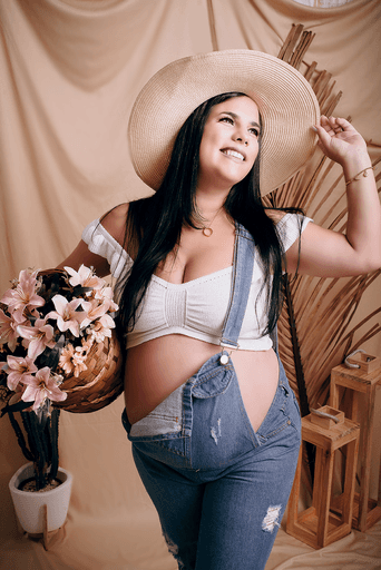 fotografia gestante estudio. estudio fotografico em jau, foto jau, gravida jau, gravida bauru, fotografia de gravida bauru, estudio fotografico jau e regiao, ensaio gestante, fotos em familia, gravida bauru, 