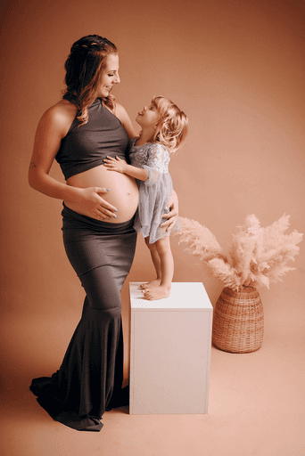 fotografia gestante estudio. estudio fotografico em jau, foto jau, gravida jau, gravida bauru, fotografia de gravida bauru, estudio fotografico jau e regiao, ensaio gestante, fotos em familia, gravida bauru, 