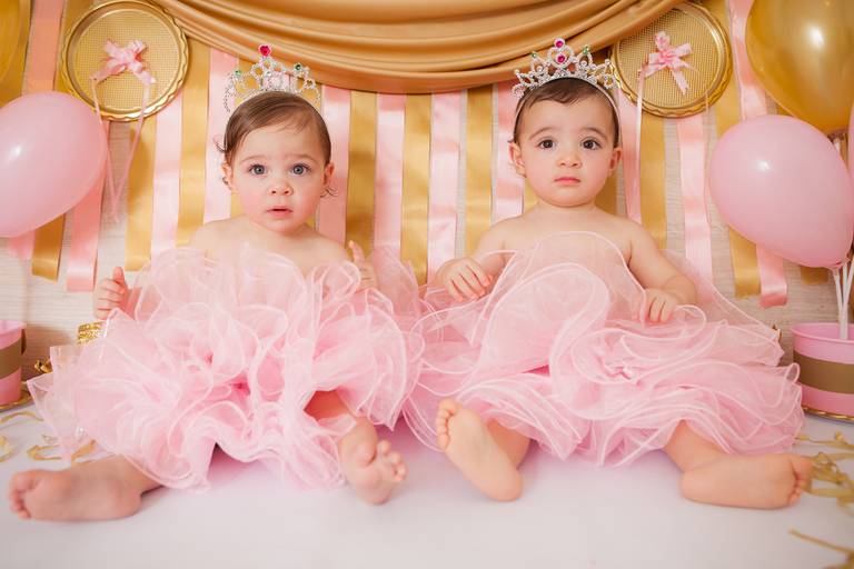 ensaio fotografia smash the cake para menina , fotografia de criança, foto de bebê, foto de menina,  tema princesas