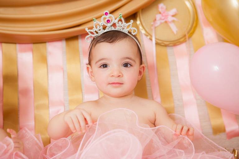 ensaio fotografia smash the cake para menina , fotografia de criança, foto de bebê, foto de menina,  tema princesas