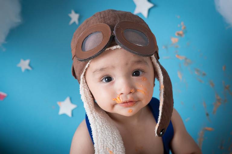 ensaio fotografia smash the cake para menino com tema Aviador , fotografia de criança, foto de bebê, foto de menino