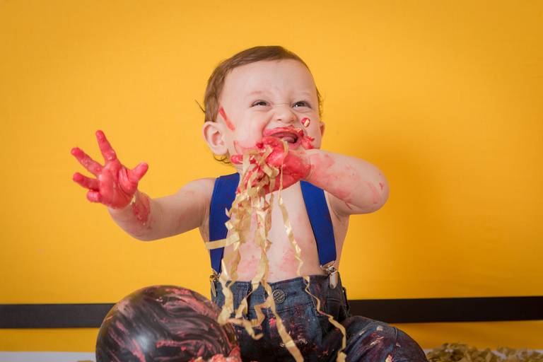 ensaio fotografia smash the cake para menin , fotografia de criança, foto de bebê, foto de menino,  