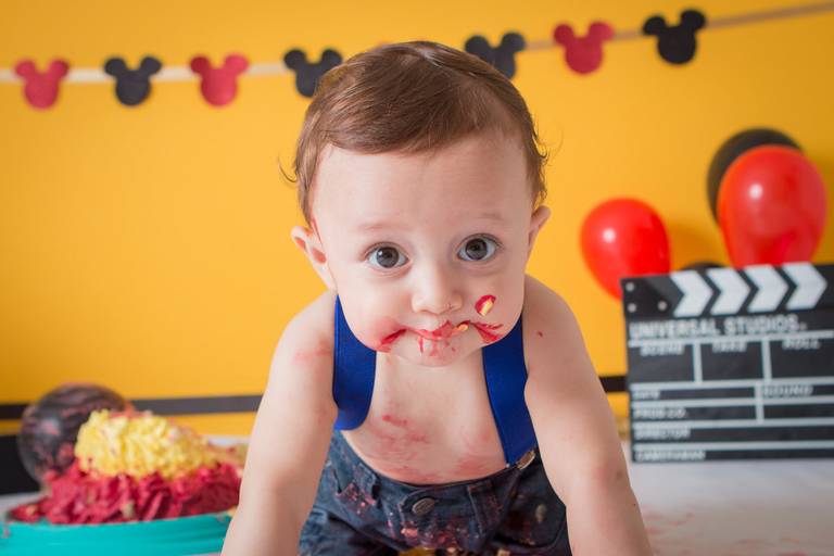 ensaio fotografia smash the cake para menin , fotografia de criança, foto de bebê, foto de menino,  