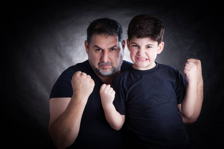 pai e filho fortes, amigos para sempre