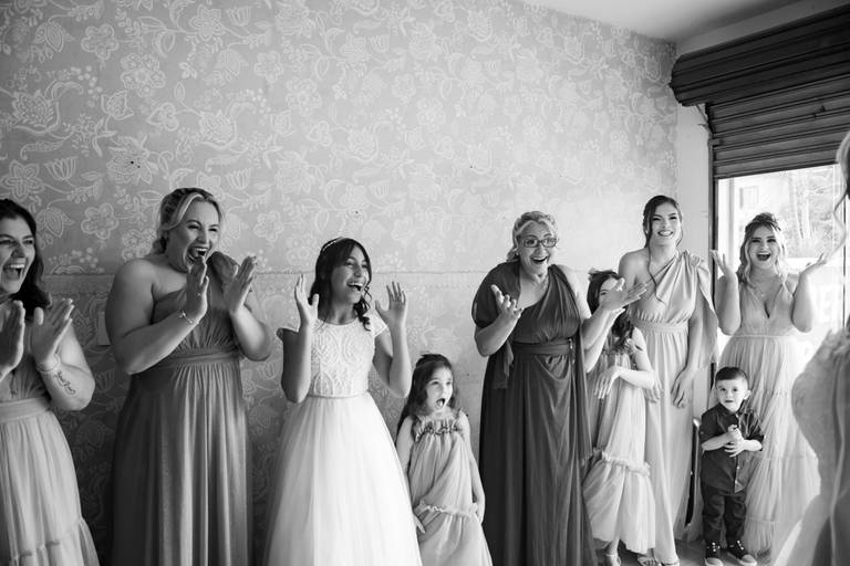 Reação da família ao ver a noiva.