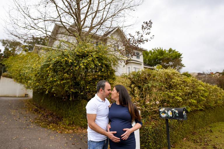 Ensaio gestante lifestyle Tatiane Bot em Campo Largo, pelo melhor fotógrafo de Curitiba e Campo Largo, Michel Druziki.