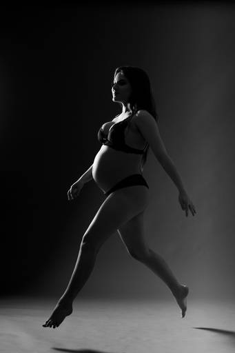 Ensaio gestante Julia Zamlorenzi estúdio em Campo Largo, pelo melhor fotógrafo de Curitiba e Campo Largo, Michel Druziki.