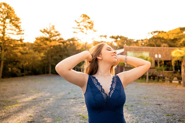 ensaio curitiba  menina 15 anos com raio de sol fim de tarde