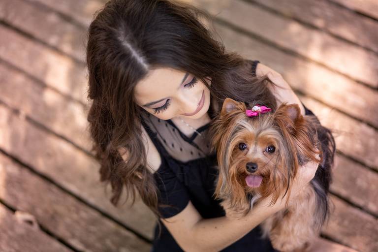 Michel druziki melhor fotografo de curitiba e campo largo ensaio externo de 15 anos, menina com o cachorrinho
