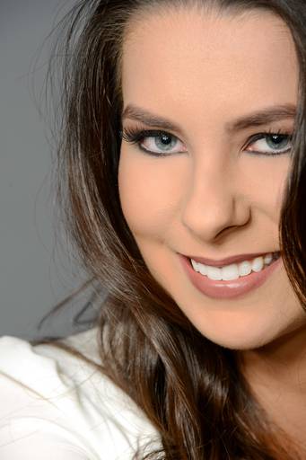 Ensaio feminino Carol Portella estúdio em Campo Largo, pelo melhor fotógrafo de Curitiba e Campo Largo, Michel Druziki.