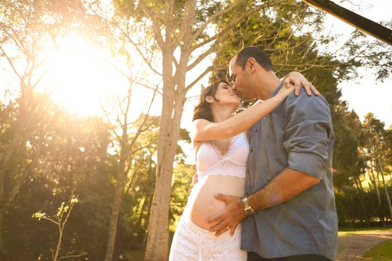 Ensaio gestante Fabiana no parque, fotografado pelo melhor fotógrafo de Curitiba e Campo Largo, Michel Druziki.