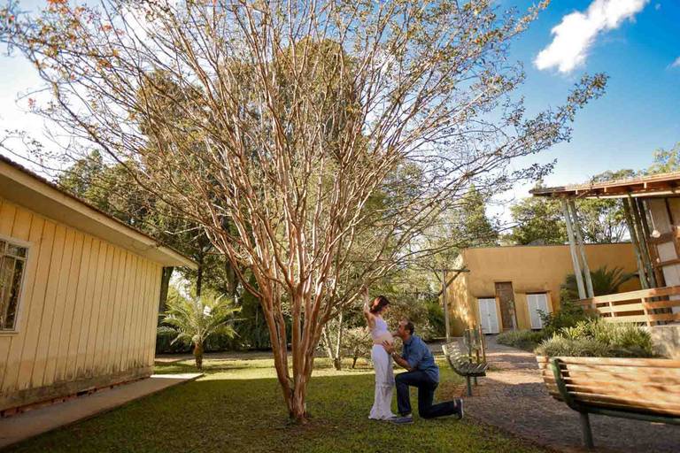 Ensaio gestante Fabiana no parque, fotografado pelo melhor fotógrafo de Curitiba e Campo Largo, Michel Druziki.