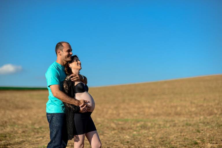 Ensaio gestante Fabiana no parque, fotografado pelo melhor fotógrafo de Curitiba e Campo Largo, Michel Druziki.