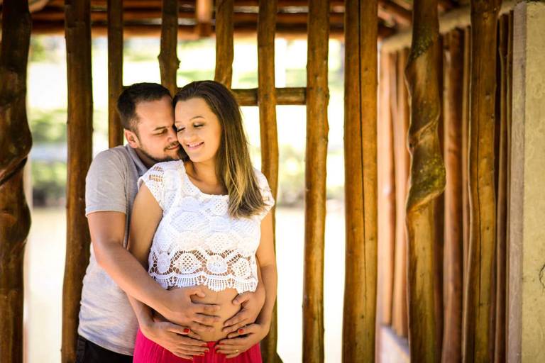 Ensaio gestante Fernanda na estância Ouro Fino, fotografado pelo melhor fotógrafo de Curitiba e Campo Largo, Michel Druziki.