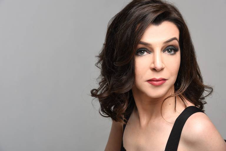 Ensaio em estúdio Karlla Martini em Campo Largo, pelo melhor fotógrafo de Curitiba e região, Michel Druziki.