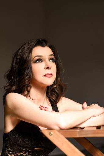 Ensaio em estúdio Karlla Martini em Campo Largo, pelo melhor fotógrafo de Curitiba e região, Michel Druziki.