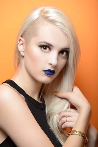 Ensaio feminino sensual, conceitual  Kauana Trojahn  fotografado pelo melhor fotógrafo de Curitiba e Campo Largo, Michel Druziki.