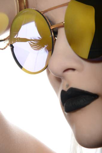 Ensaio feminino sensual, conceitual  Kauana Trojahn  fotografado pelo melhor fotógrafo de Curitiba e Campo Largo, Michel Druziki.