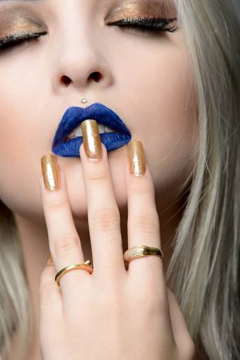 Ensaio feminino sensual, conceitual  Kauana Trojahn  fotografado pelo melhor fotógrafo de Curitiba e Campo Largo, Michel Druziki.