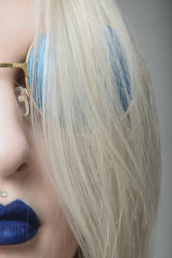 Ensaio feminino sensual, conceitual  Kauana Trojahn  fotografado pelo melhor fotógrafo de Curitiba e Campo Largo, Michel Druziki.