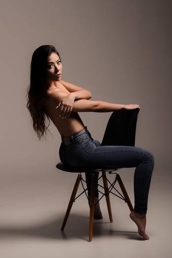 Ensaio sensual Udi em estúdio  fotografado pelo melhor fotógrafo de Curitiba e Campo Largo, Michel Druziki. 