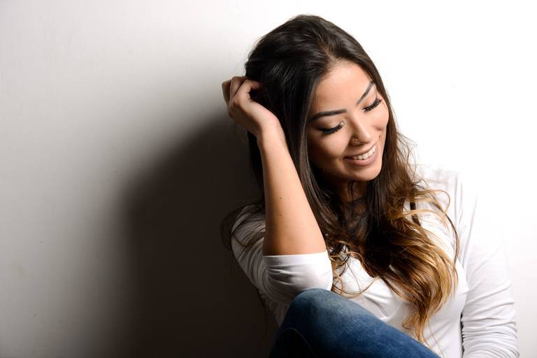 Ensaio sensual Udi em estúdio  fotografado pelo melhor fotógrafo de Curitiba e Campo Largo, Michel Druziki. 