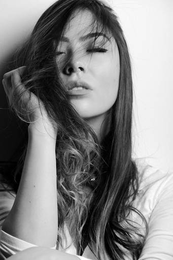 Ensaio sensual Udi em estúdio  fotografado pelo melhor fotógrafo de Curitiba e Campo Largo, Michel Druziki. 