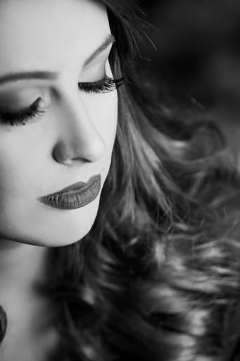 Ensaio feminino Hellen Riba no estúdio, fotografado pelo melhor fotógrafo de Curitiba e Campo Largo, Michel Druziki.