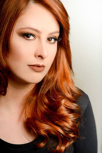 Ensaio feminino Hellen Riba no estúdio, fotografado pelo melhor fotógrafo de Curitiba e Campo Largo, Michel Druziki.