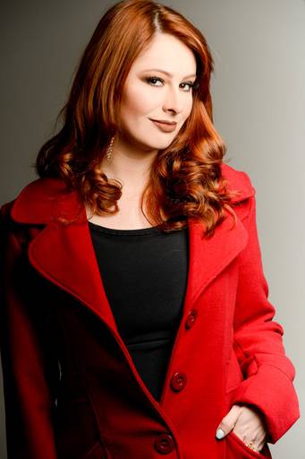 Ensaio feminino Hellen Riba no estúdio, fotografado pelo melhor fotógrafo de Curitiba e Campo Largo, Michel Druziki.