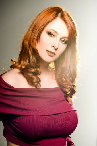 Ensaio feminino Hellen Riba no estúdio, fotografado pelo melhor fotógrafo de Curitiba e Campo Largo, Michel Druziki.