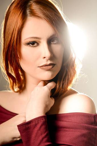 Ensaio feminino Hellen Riba no estúdio, fotografado pelo melhor fotógrafo de Curitiba e Campo Largo, Michel Druziki.