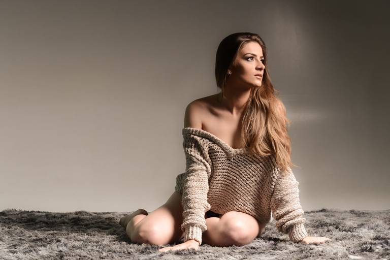 Ensaio feminino sensual, Ingrid fotografado pelo melhor fotógrafo de Curitiba e Campo Largo, Michel Druziki.