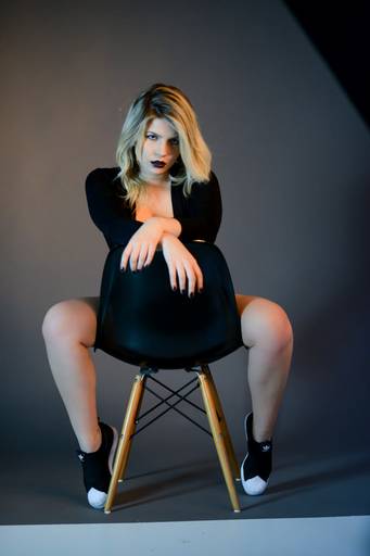 Ensaio sensual em estúdio fotografado pelo melhor fotógrafo de Curitiba e Campo Largo, Michel Druziki. 