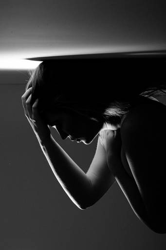 Michel Druziki melhor fotógrafo de estúdio de Campo Largo e Curitiba. Ensaio sensual estúdio Ju Arcangelo em preto e branco