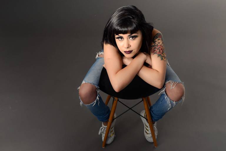 Michel druziki melhor fotografo de curitiba e campo largo ensaio estúdio mulher tatuagem 